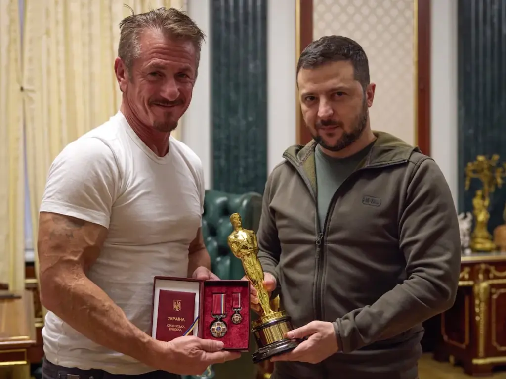 sean penn — HR news