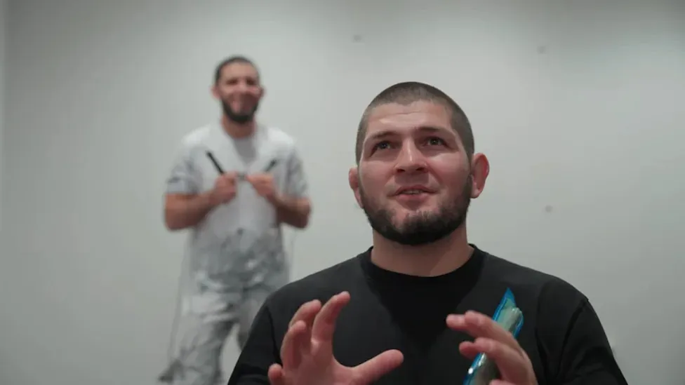 UFC 330 'Embedded,' No. 4: 'Philly cheesecake or cheesesteak?'